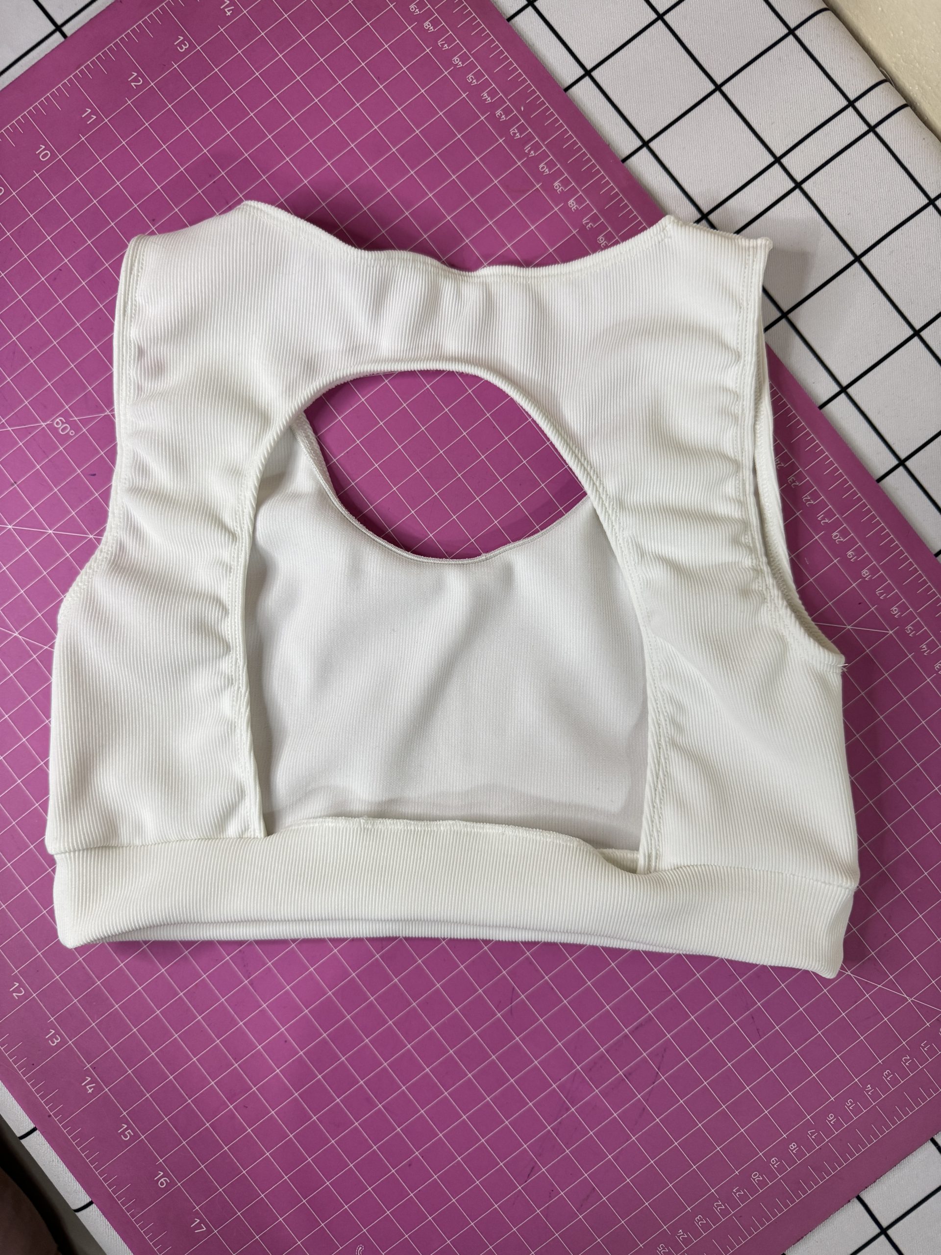 Conjunto Top deportivo espalda abierta+ Calza Biker - Imagen 11
